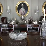 Alojamento de Acomodação e Pequeno-almoço House 5*