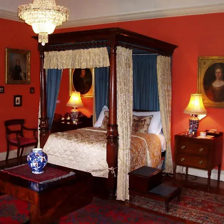 Bed & Breakfast House