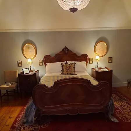 Bed & Breakfast House