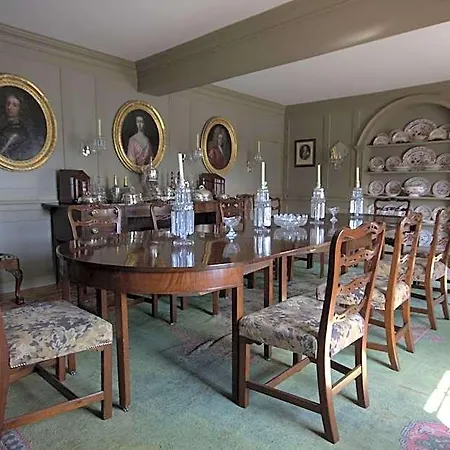 House Bed & Breakfast